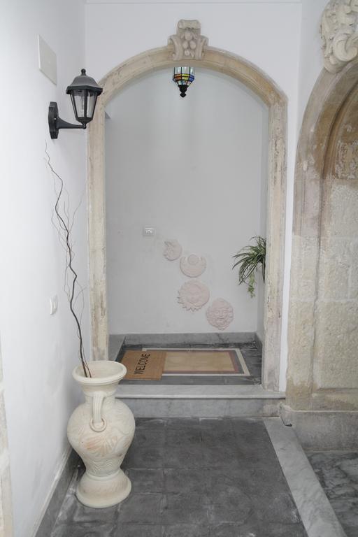 Maestranza Holiday Apartment *
